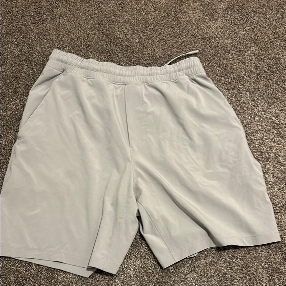 Lululemon Grey Men's Shorts Size M